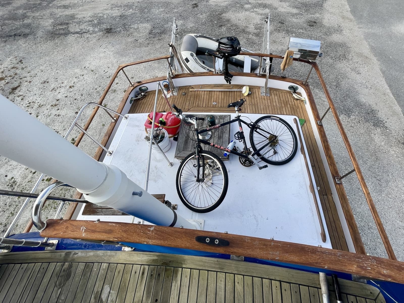1981 Albin 36 Double Cabin - Photo 9