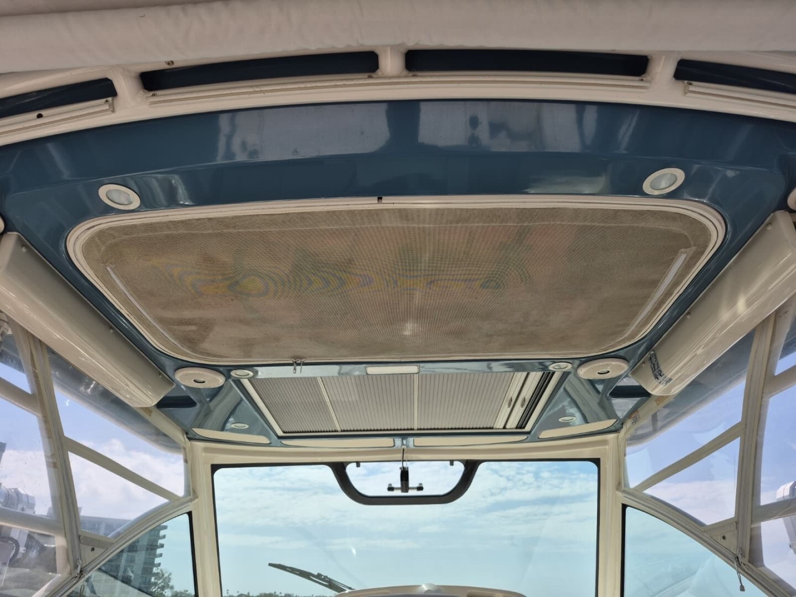 2018 Grady-White 330 Express - Photo 13