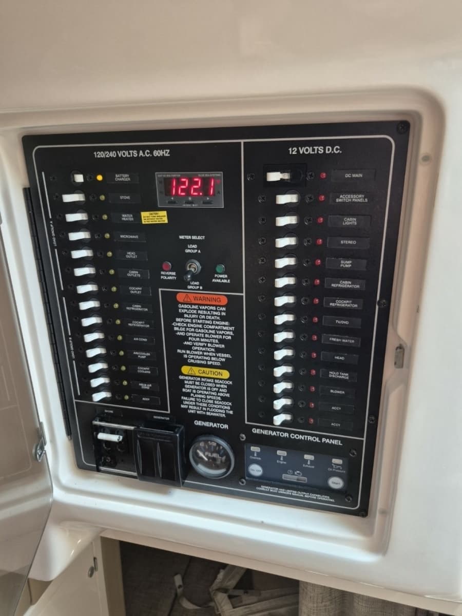 2018 Grady-White 330 Express - Photo 25