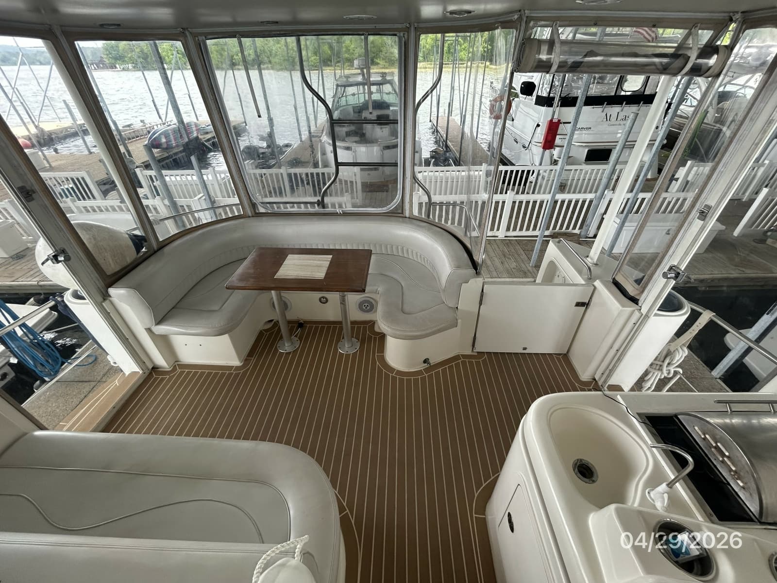 2000 Cruisers Yachts 4450 - Photo 23