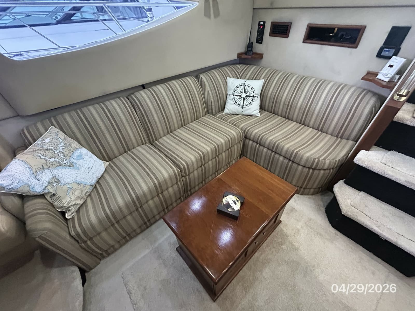 2000 Cruisers Yachts 4450 - Photo 35
