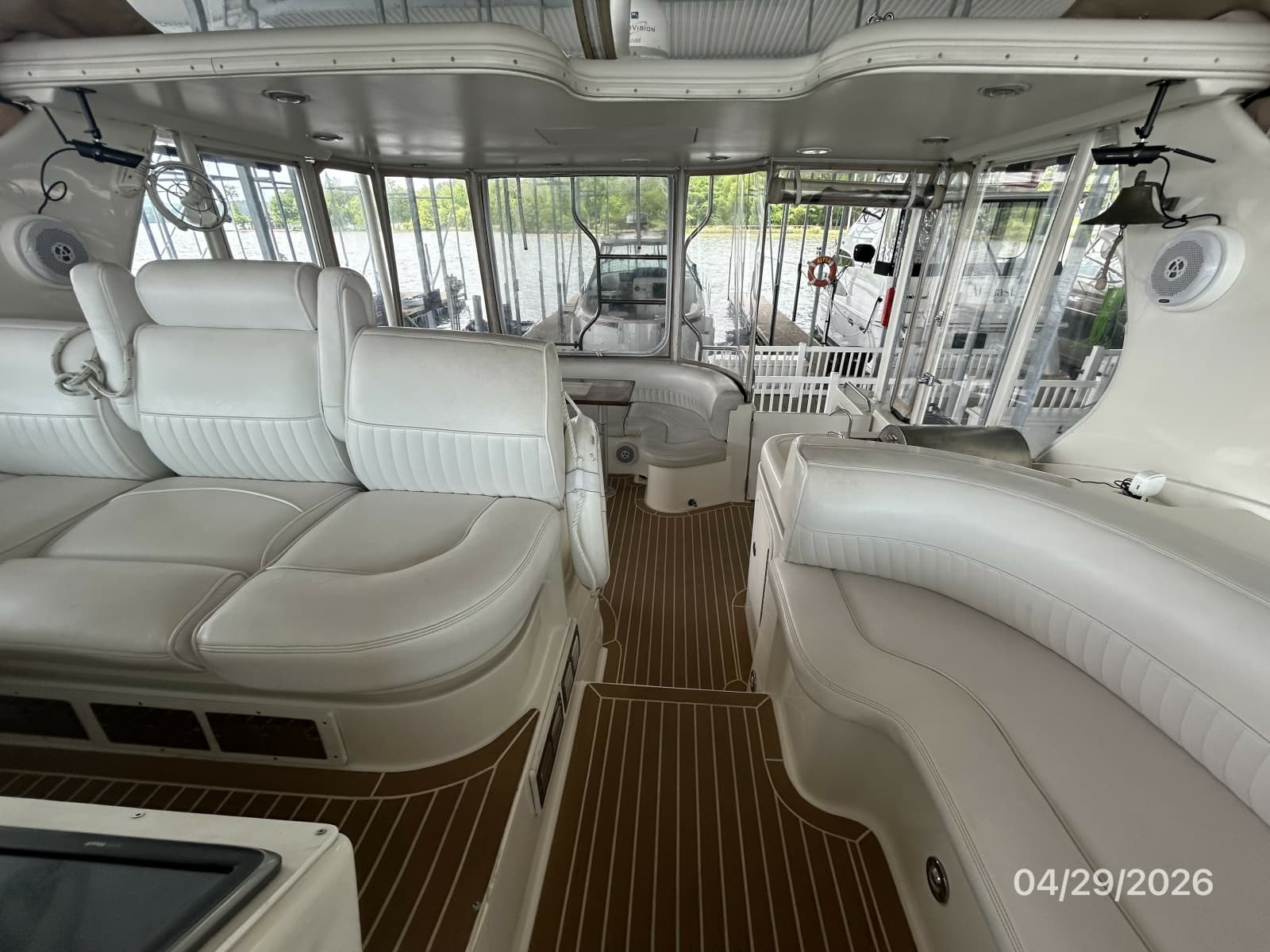 2000 Cruisers Yachts 4450 - Photo 19