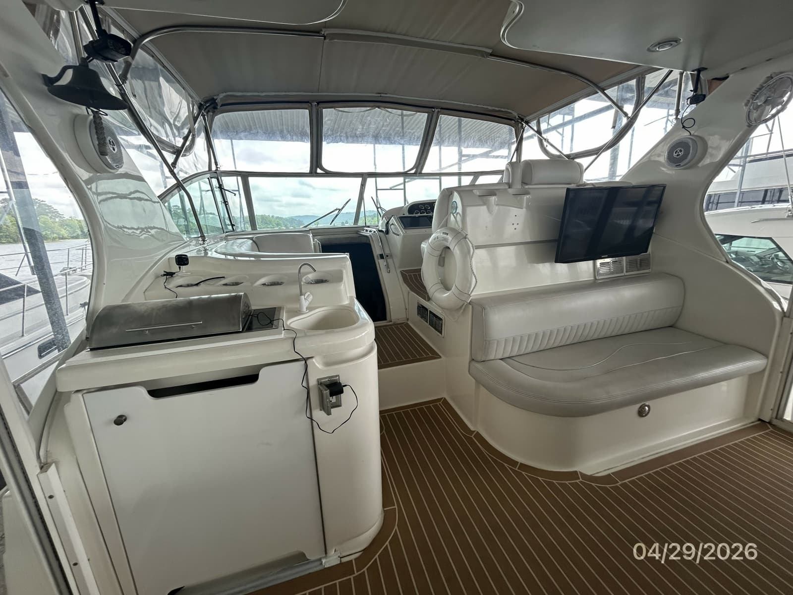 2000 Cruisers Yachts 4450 - Photo 26