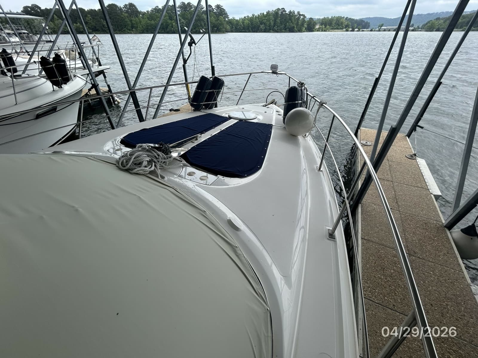 2000 Cruisers Yachts 4450 - Photo 8