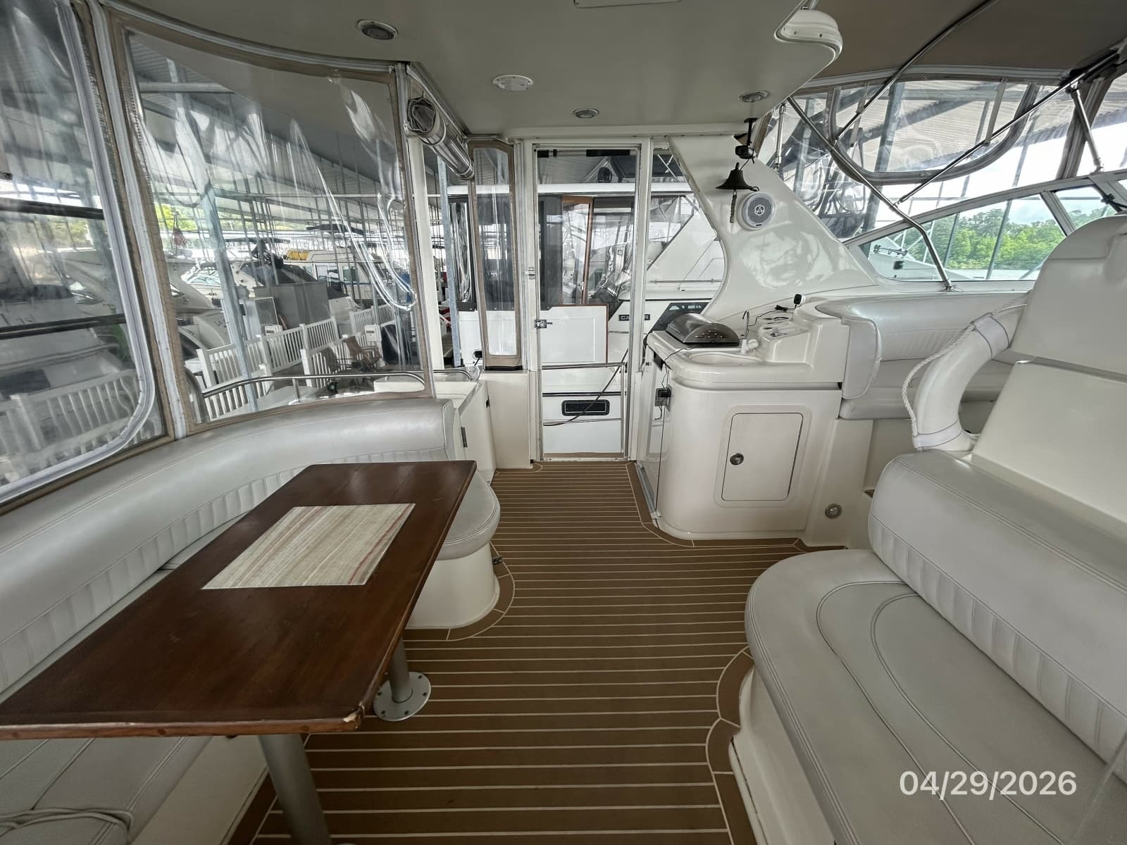 2000 Cruisers Yachts 4450 - Photo 24