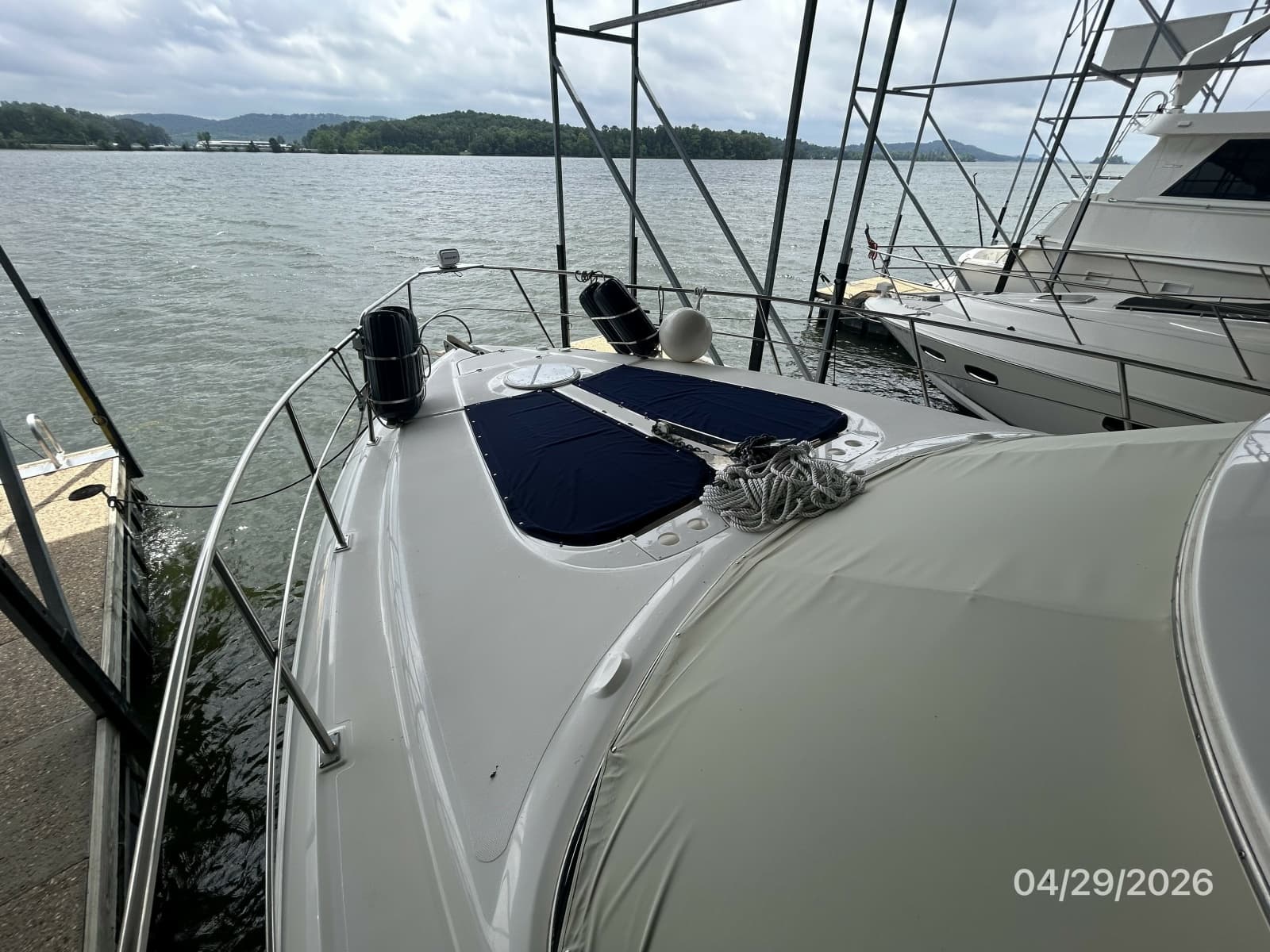 2000 Cruisers Yachts 4450 - Photo 7