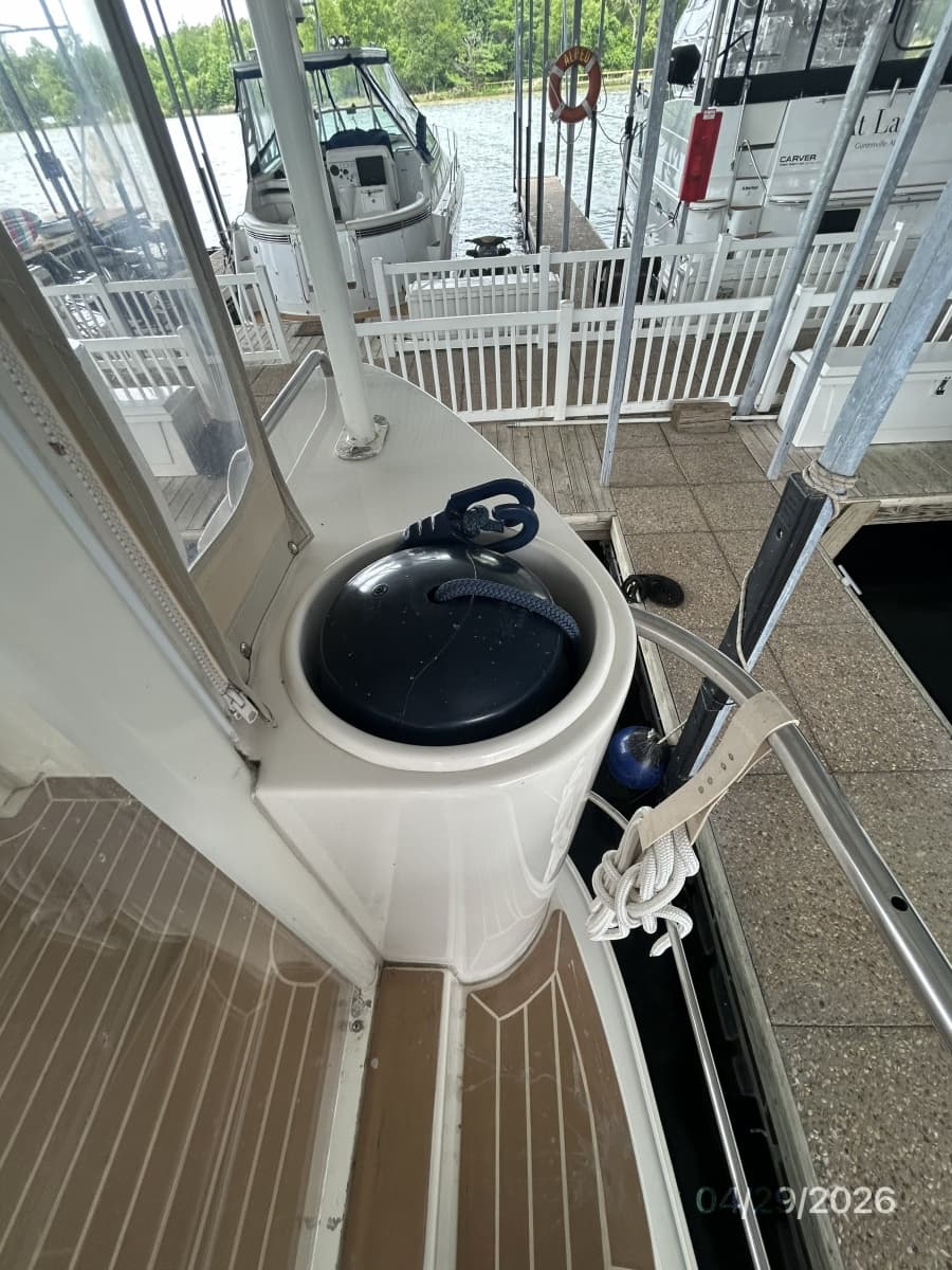 2000 Cruisers Yachts 4450 - Photo 15