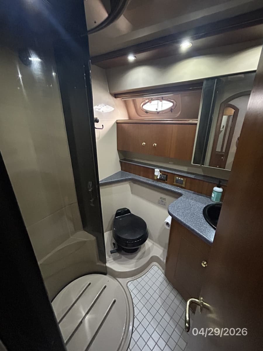 2000 Cruisers Yachts 4450 - Photo 54