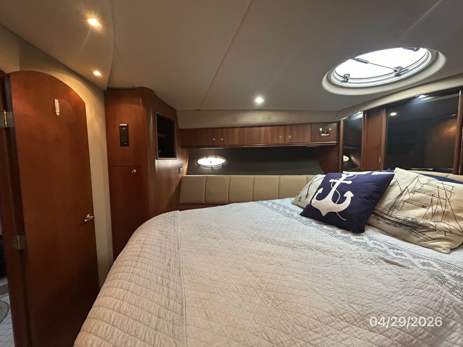 2000 Cruisers Yachts 4450 - Photo 50