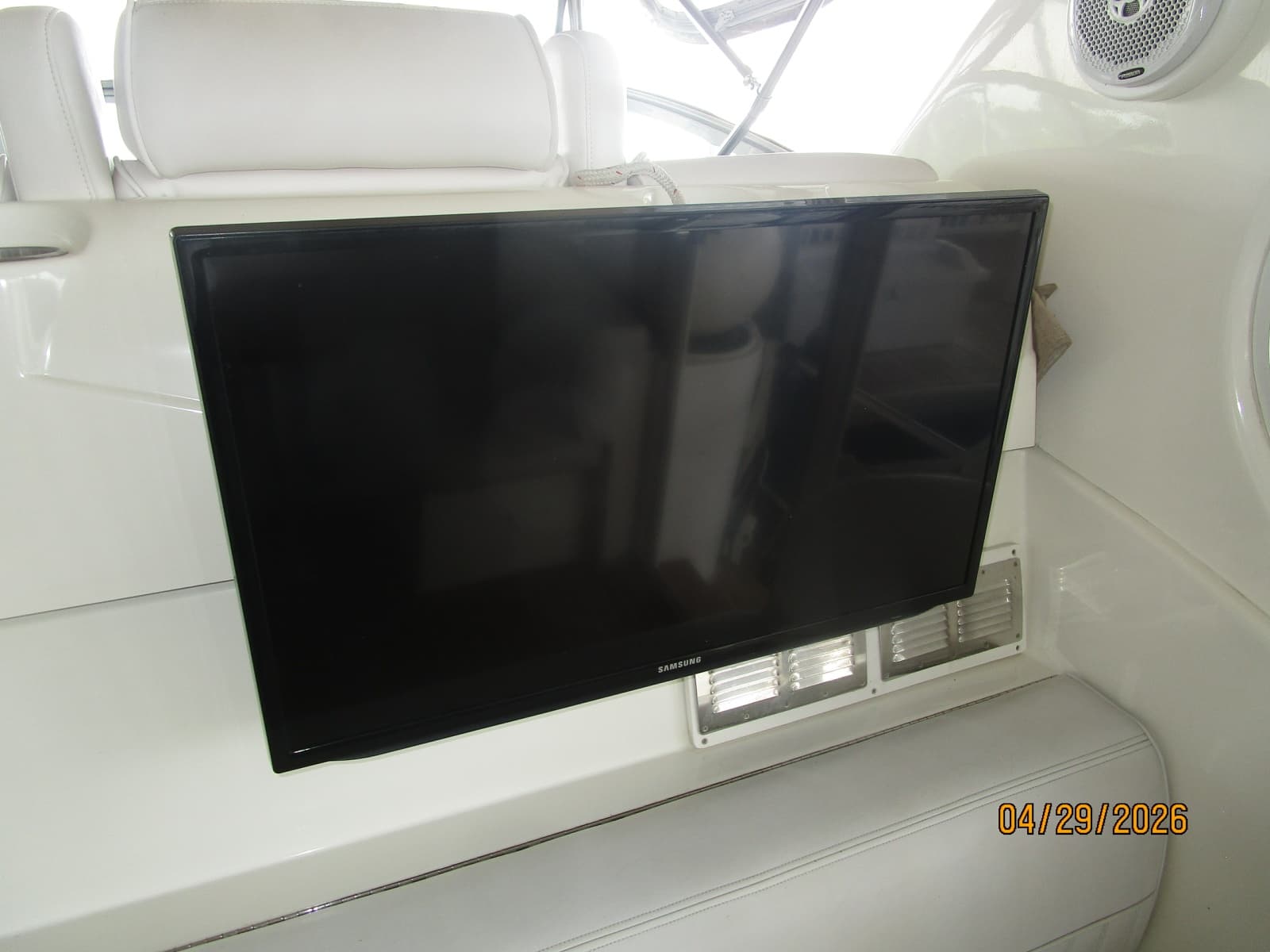 2000 Cruisers Yachts 4450 - Photo 30