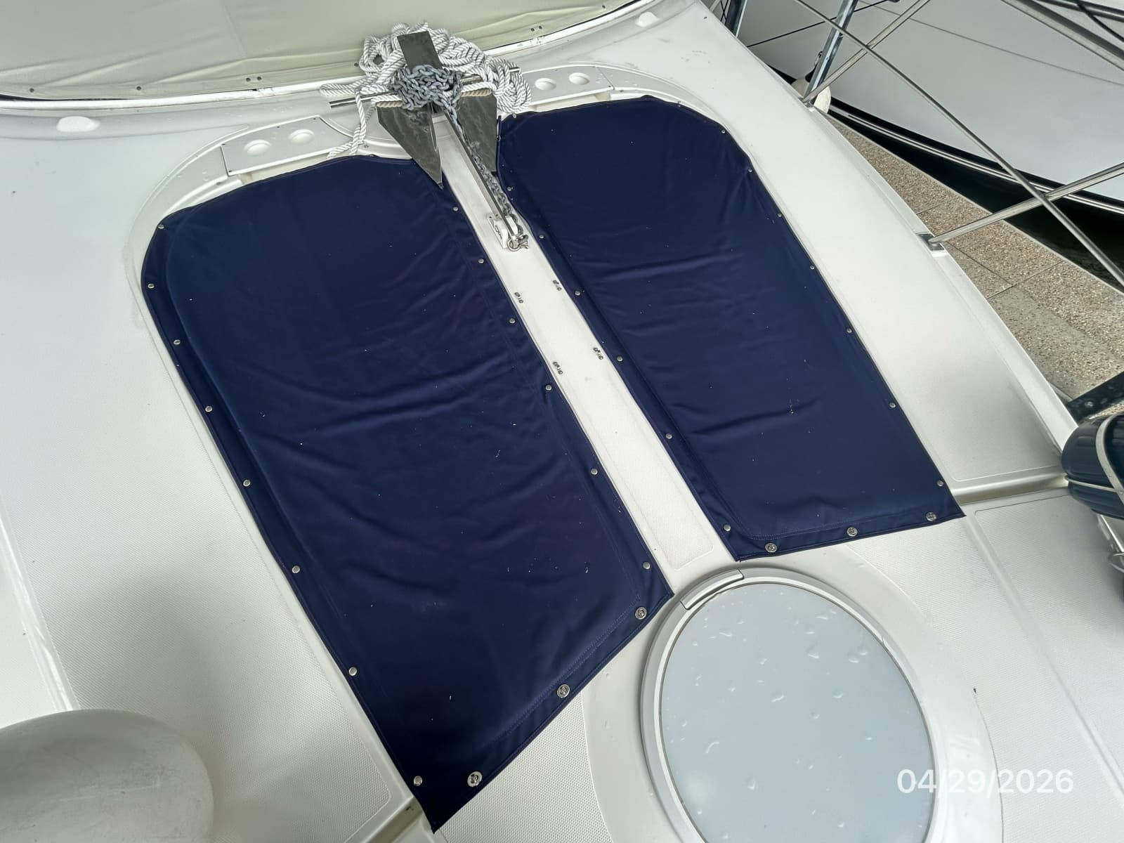 2000 Cruisers Yachts 4450 - Photo 10
