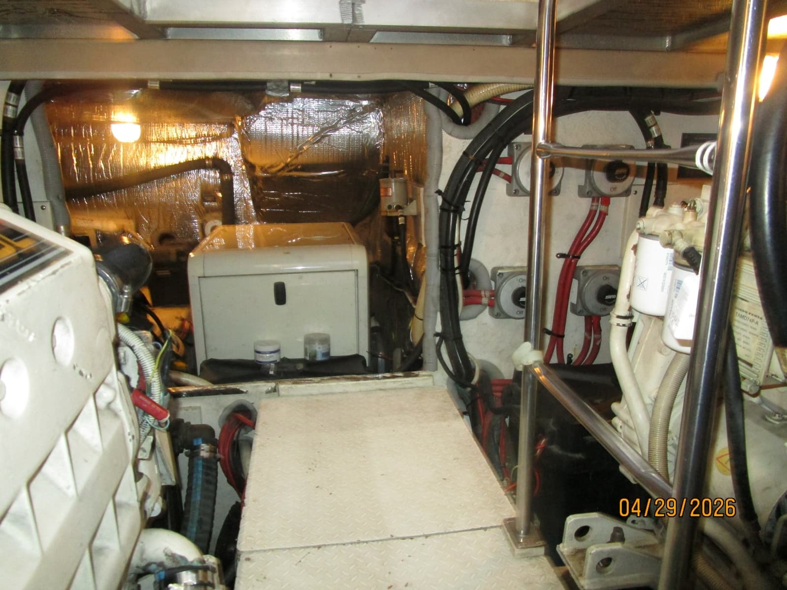 2000 Cruisers Yachts 4450 - Photo 56