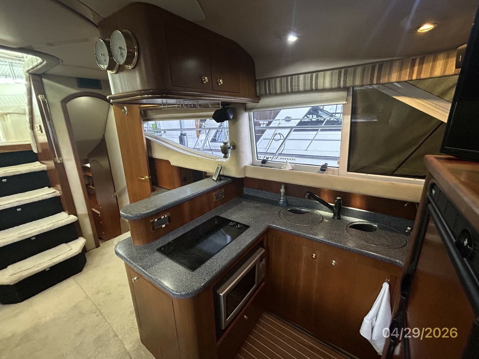 2000 Cruisers Yachts 4450 - Photo 40