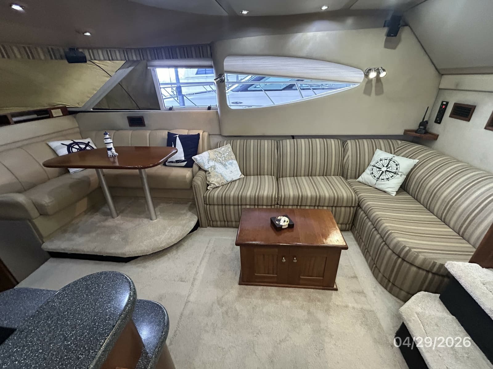 2000 Cruisers Yachts 4450 - Photo 34