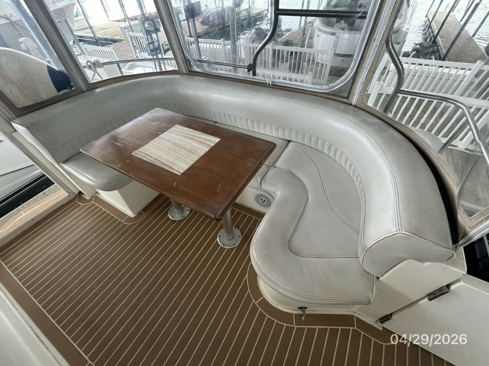 2000 Cruisers Yachts 4450 - Photo 29