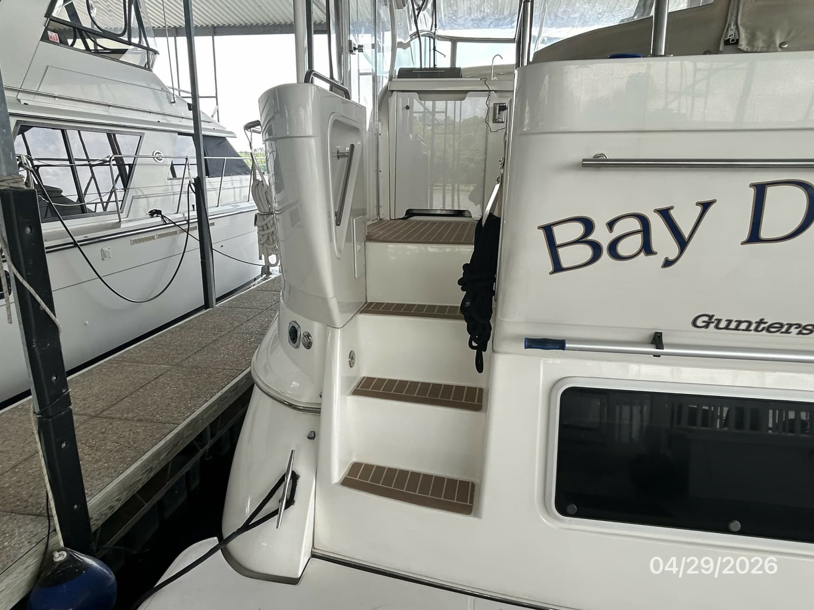 2000 Cruisers Yachts 4450 - Photo 16