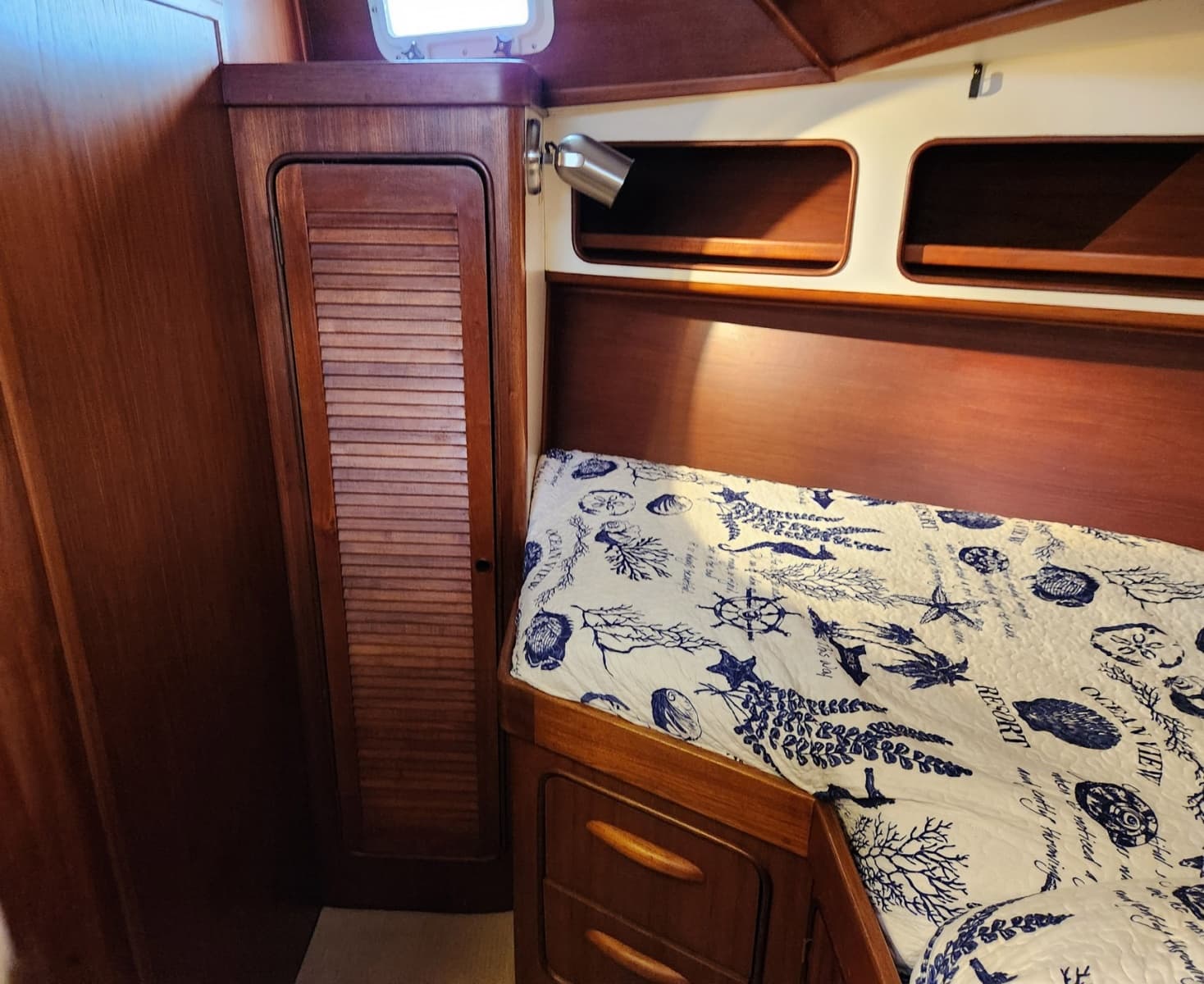 1980 Gulfstar 44 Motor Cruiser - Photo 21