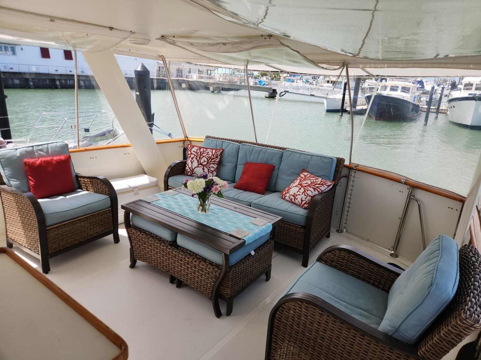 1980 Gulfstar 44 Motor Cruiser - Photo 27