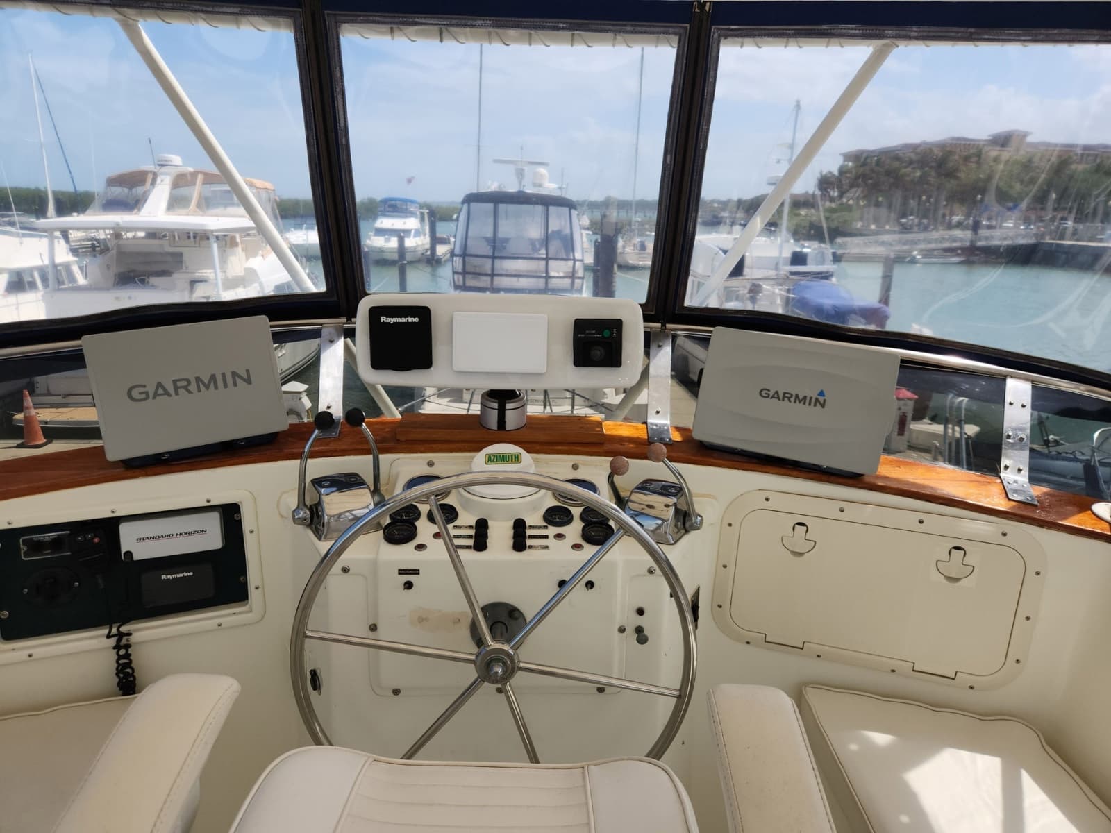 1980 Gulfstar 44 Motor Cruiser - Photo 30