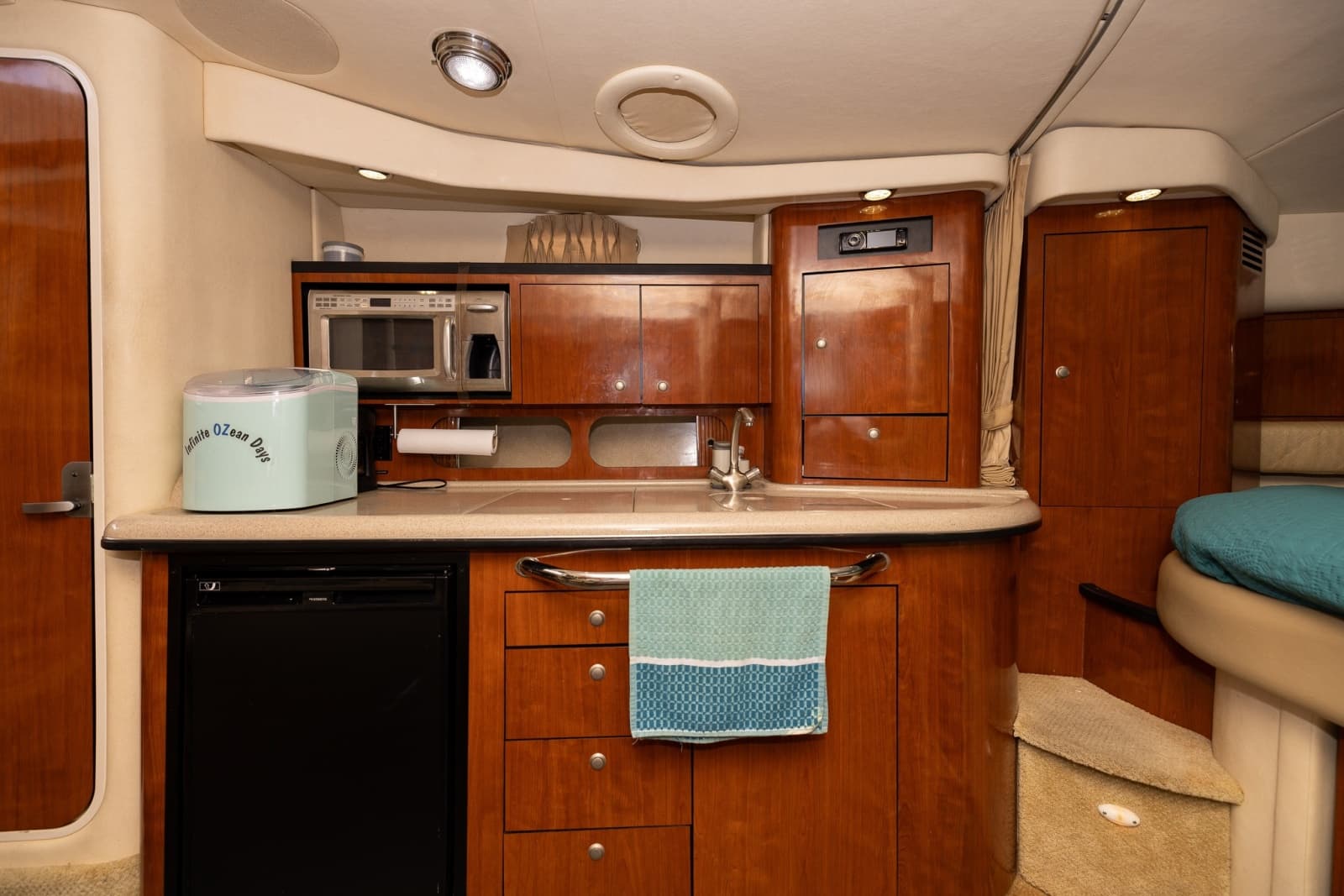 2007 Sea Ray 340 Sundancer - Photo 32