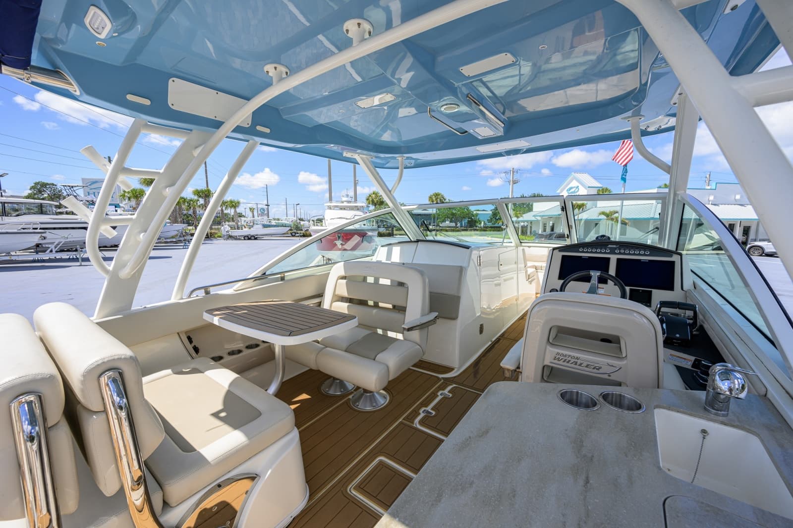 2023 Boston Whaler Vantage - Photo 35