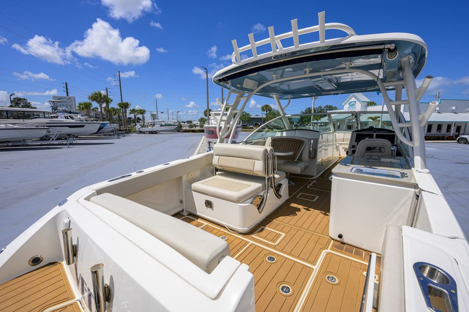 2023 Boston Whaler Vantage - Photo 17