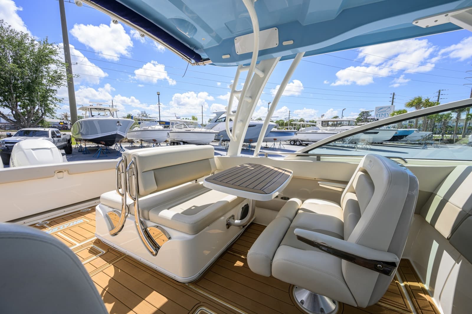 2023 Boston Whaler Vantage - Photo 38