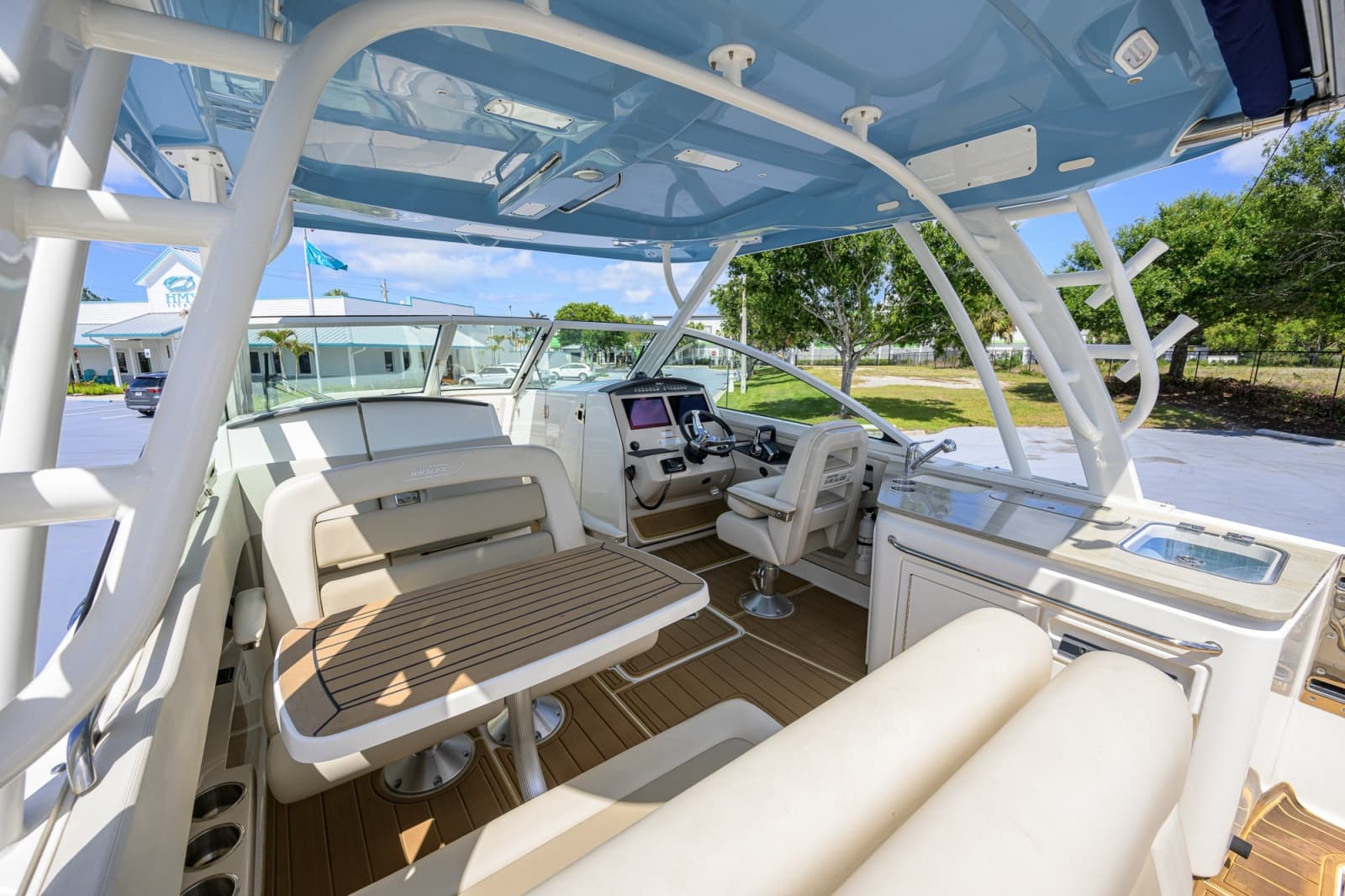 2023 Boston Whaler Vantage - Photo 37