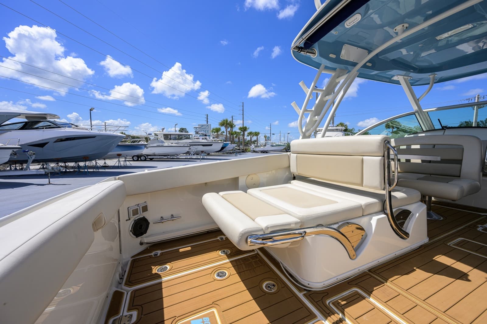 2023 Boston Whaler Vantage - Photo 27