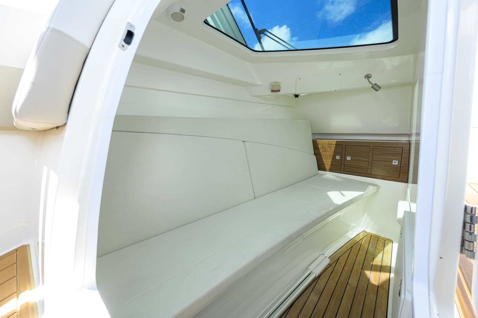 2023 Boston Whaler Vantage - Photo 44