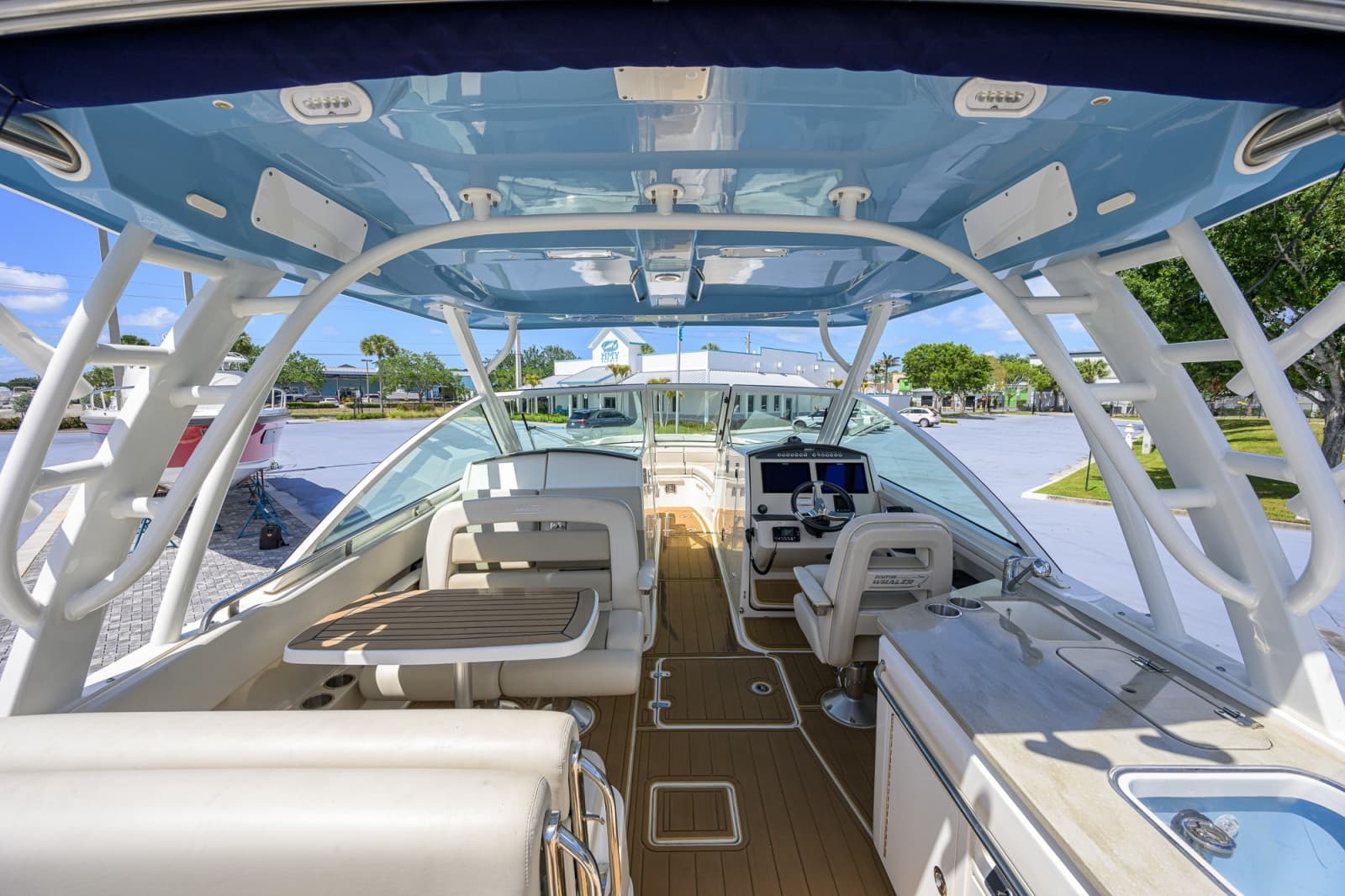 2023 Boston Whaler Vantage - Photo 32