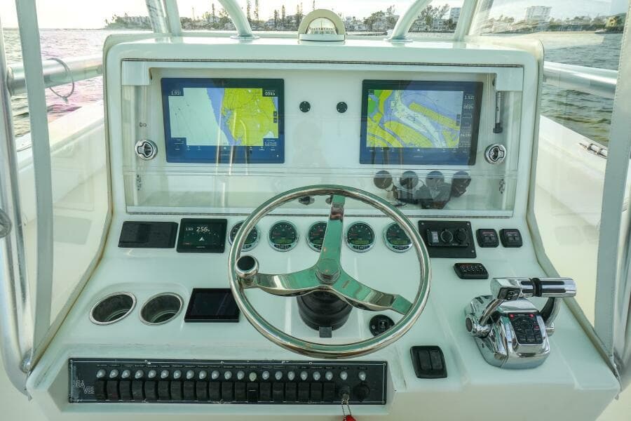 2013 SeaVee 390 - Photo 23