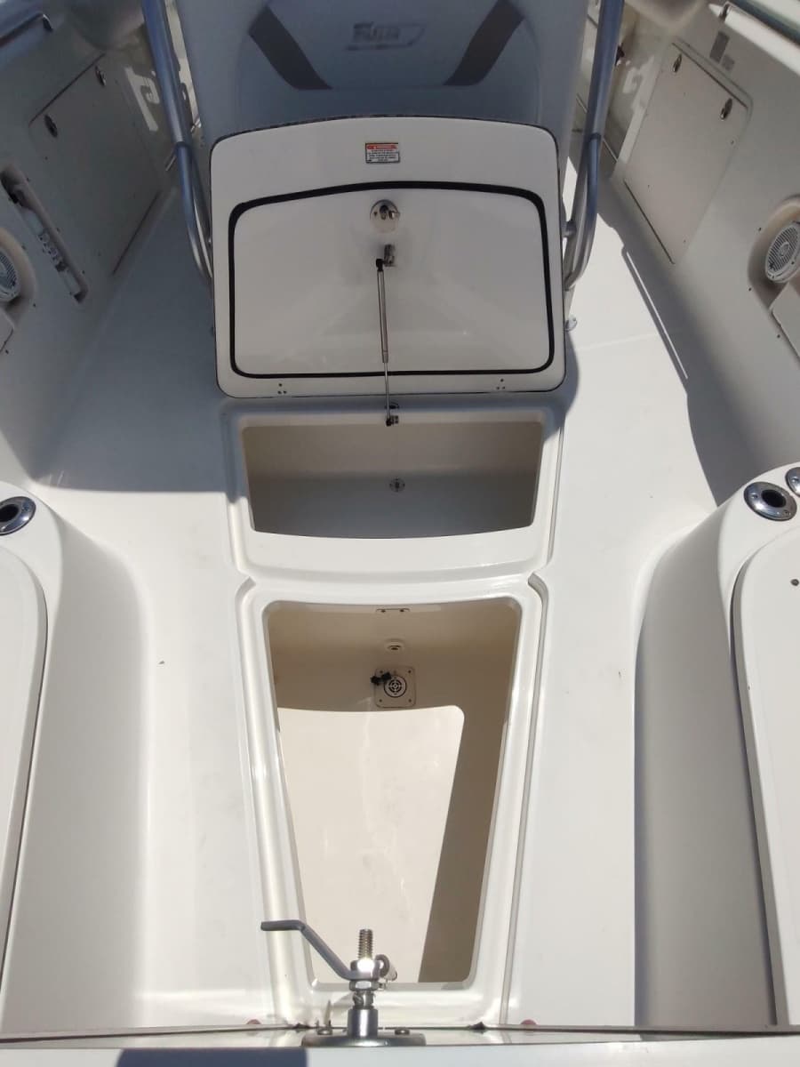 2006 Boston Whaler 320 Outrage - Photo 50
