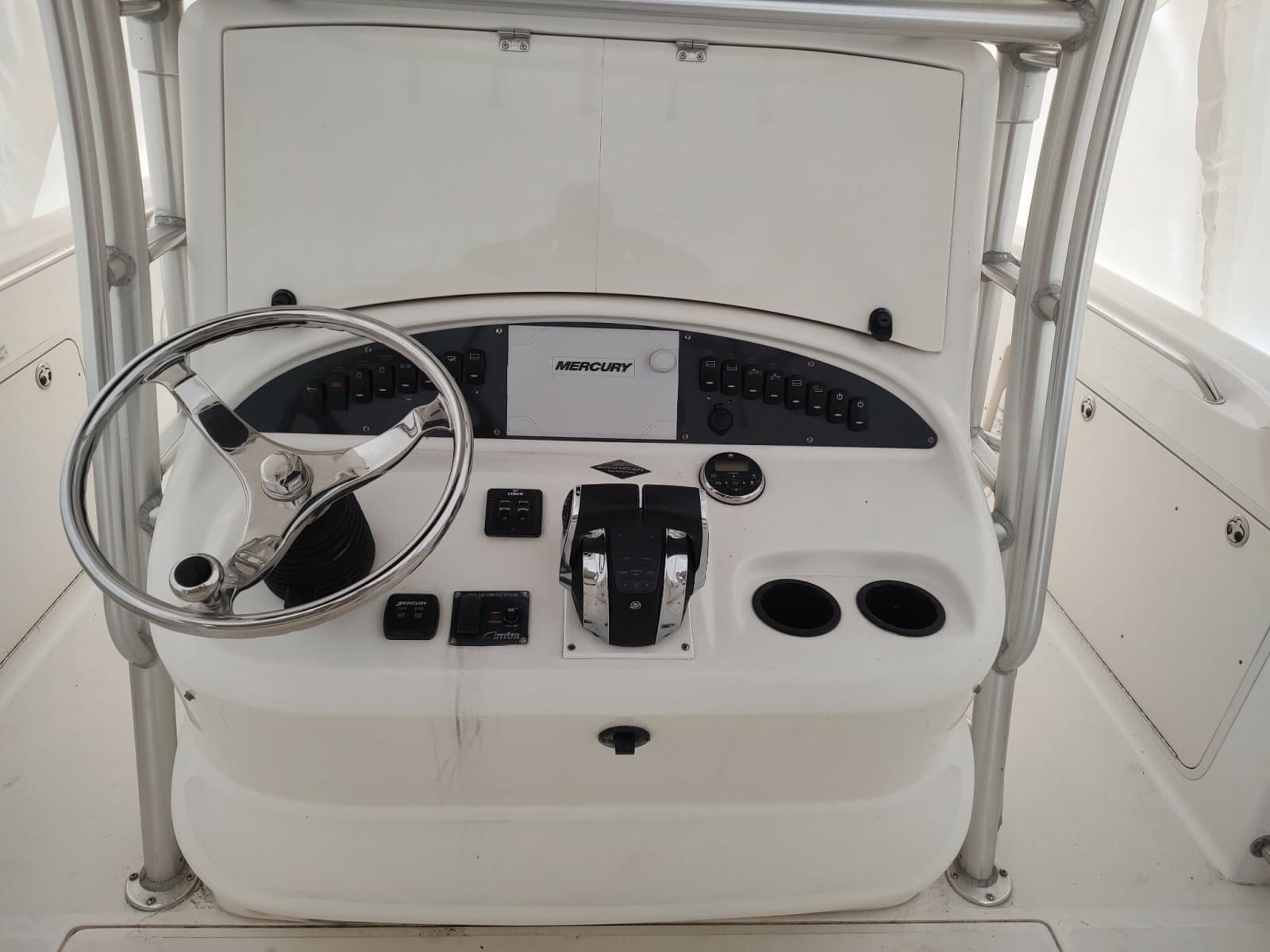 2006 Boston Whaler 320 Outrage - Photo 13