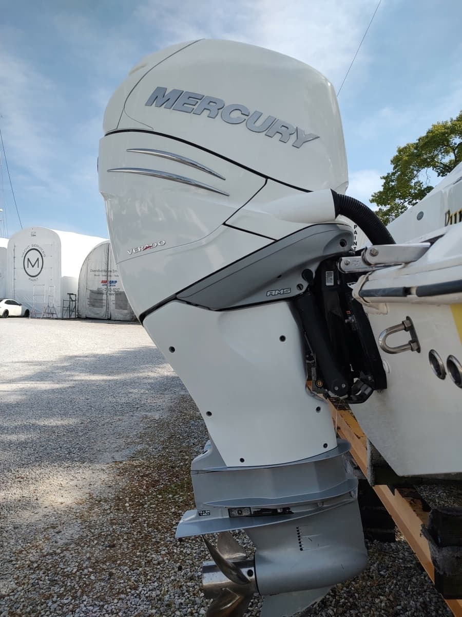 2006 Boston Whaler 320 Outrage - Photo 7