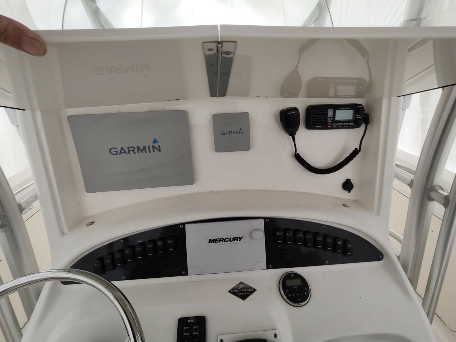 2006 Boston Whaler 320 Outrage - Photo 15