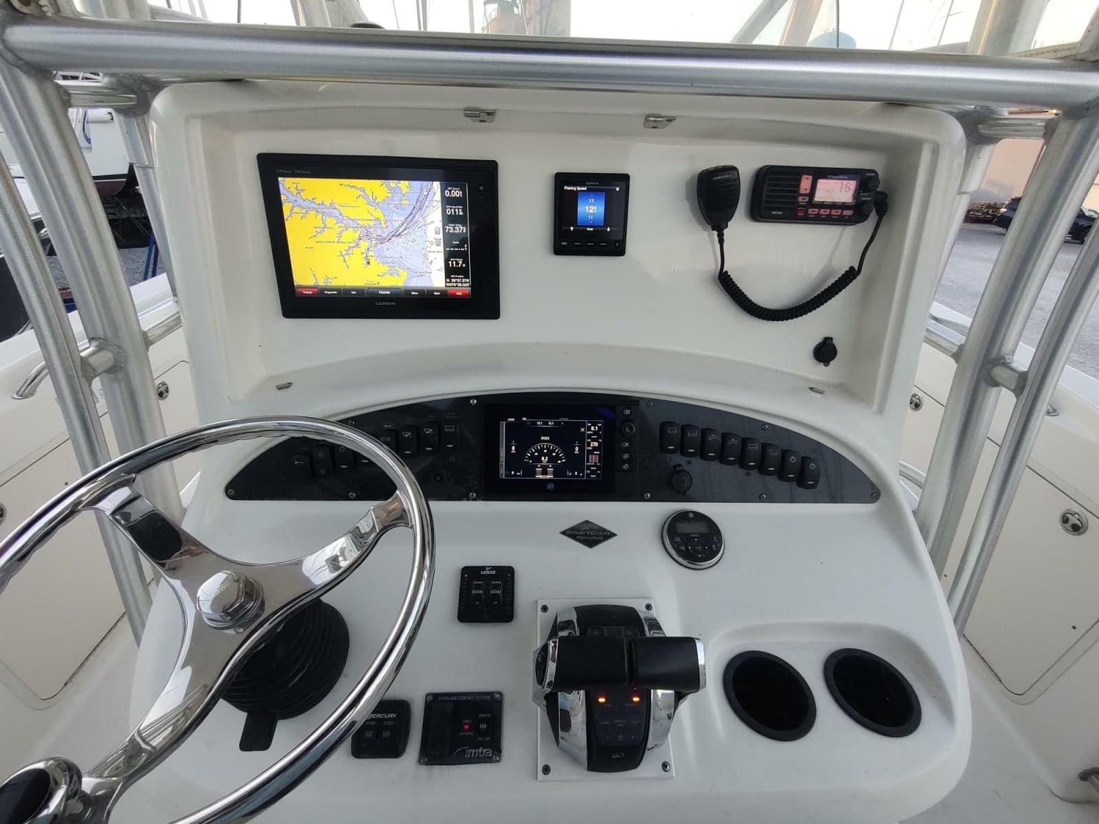 2006 Boston Whaler 320 Outrage - Photo 25