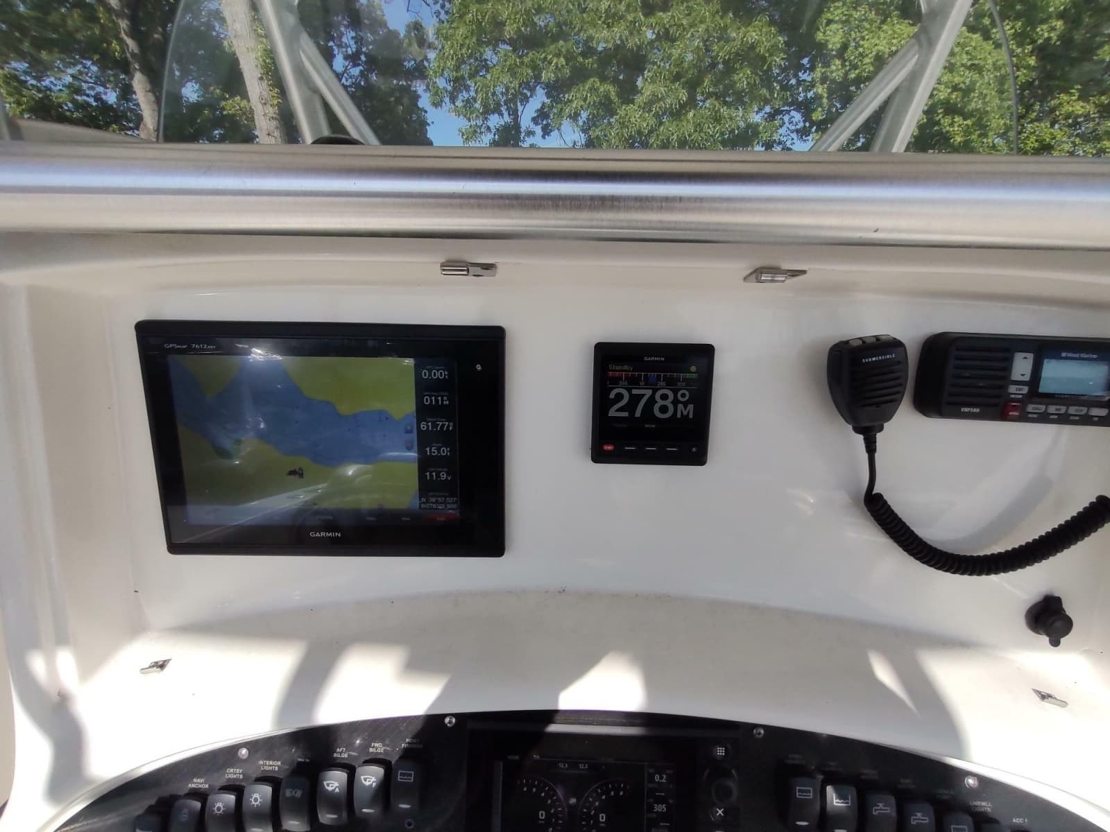 2006 Boston Whaler 320 Outrage - Photo 26