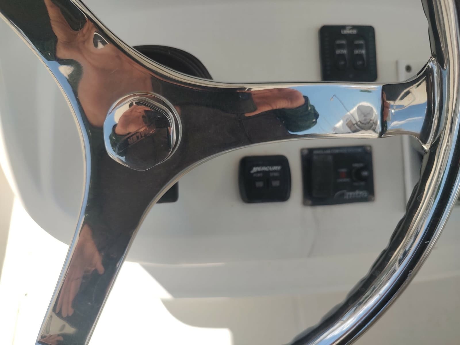 2006 Boston Whaler 320 Outrage - Photo 26