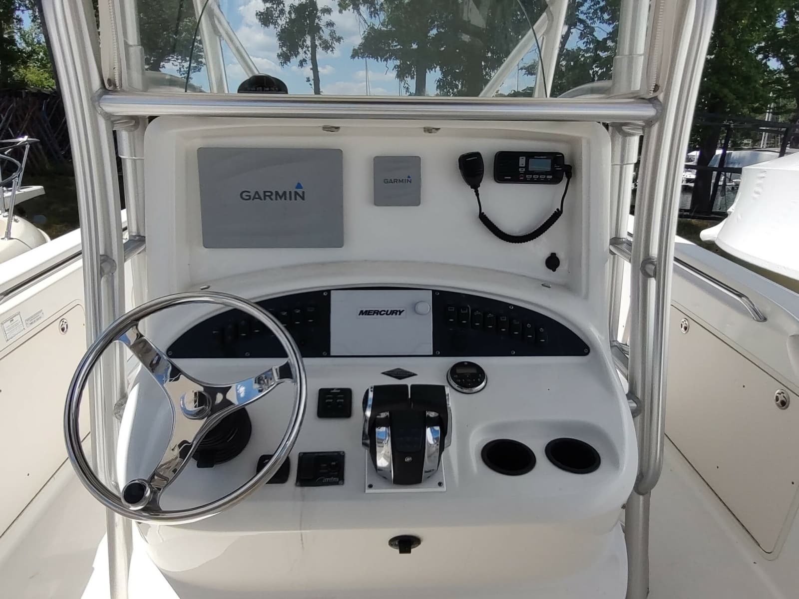 2006 Boston Whaler 320 Outrage - Photo 21