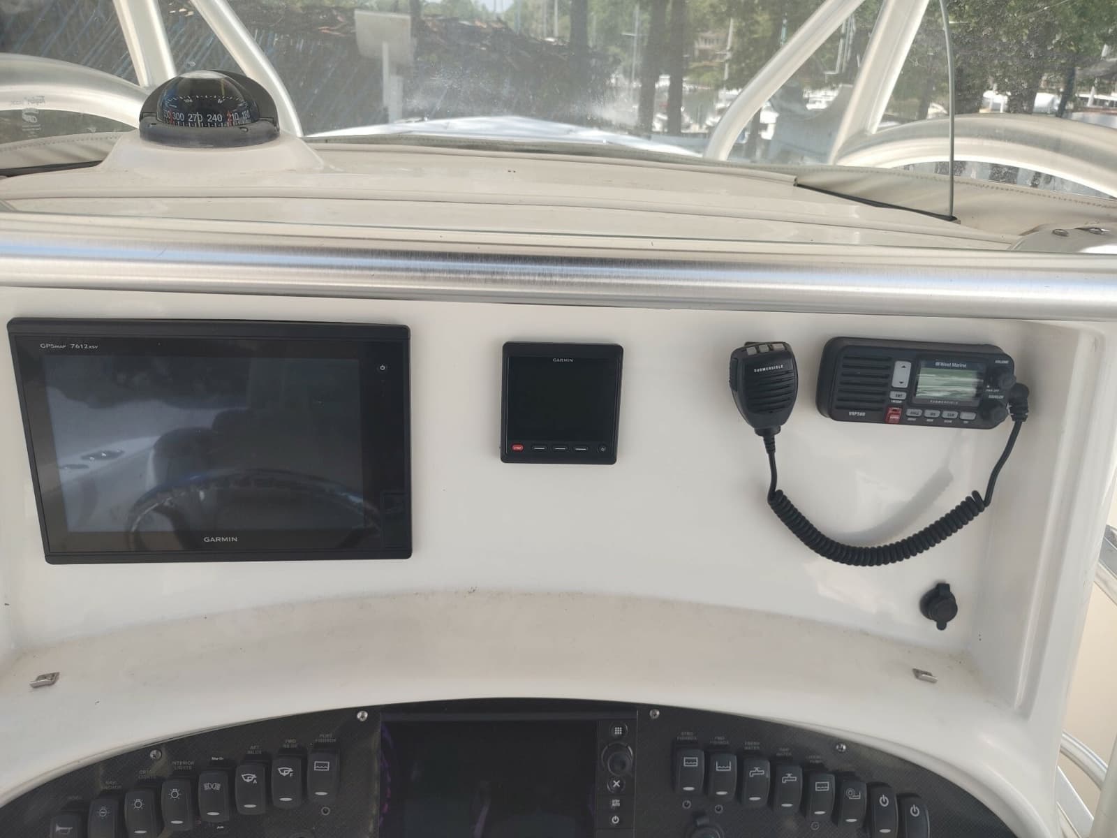 2006 Boston Whaler 320 Outrage - Photo 24