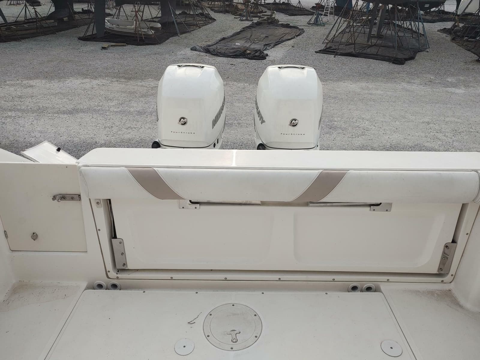 2006 Boston Whaler 320 Outrage - Photo 19