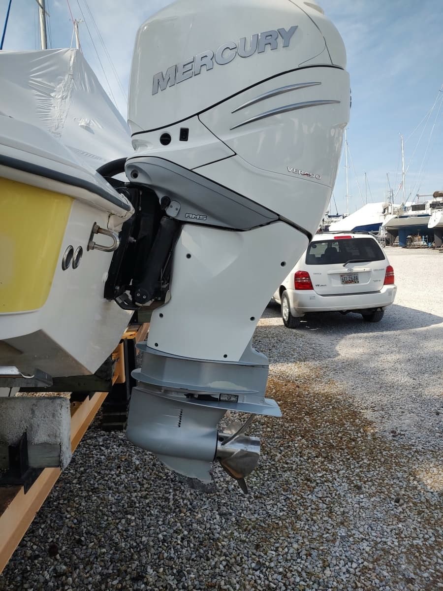 2006 Boston Whaler 320 Outrage - Photo 8
