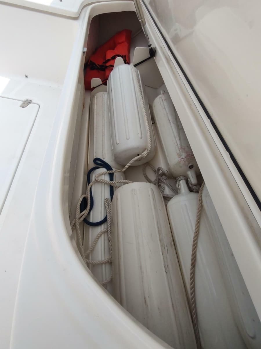 2006 Boston Whaler 320 Outrage - Photo 44