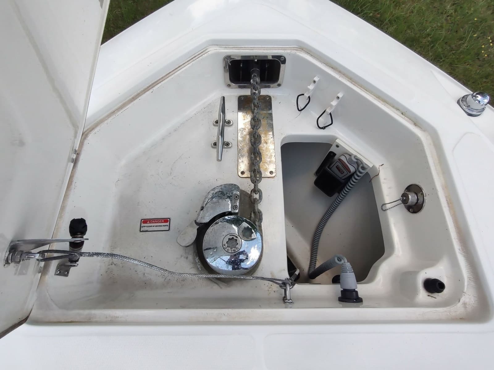 2006 Boston Whaler 320 Outrage - Photo 35