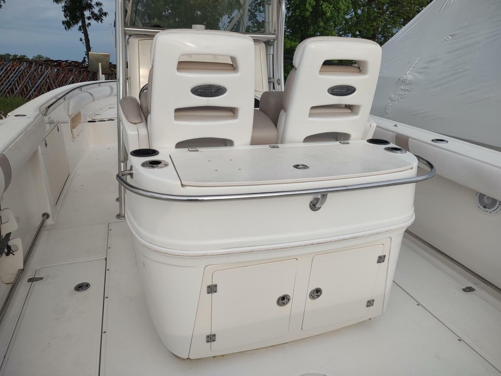 2006 Boston Whaler 320 Outrage - Photo 10
