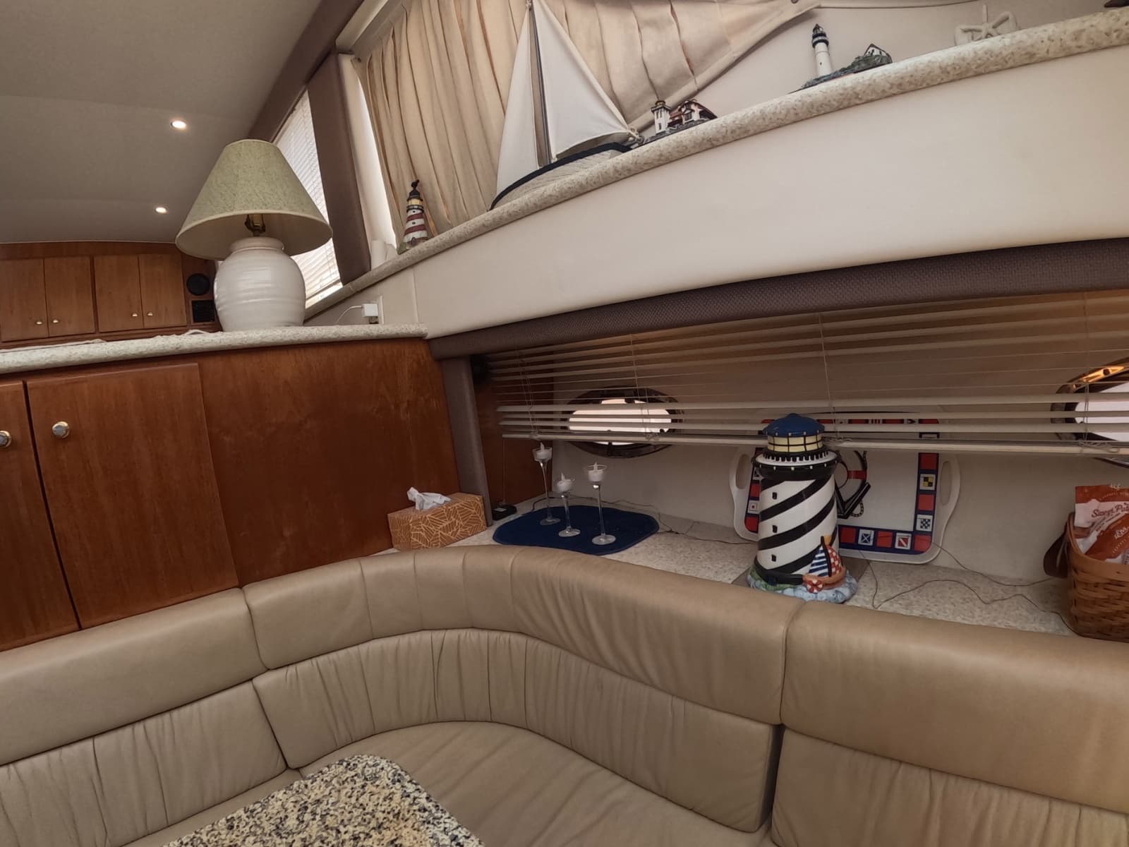 2000 Carver 406 Motor Yacht - Photo 14