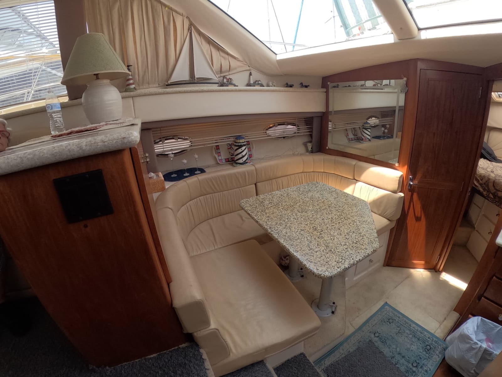 2000 Carver 406 Motor Yacht - Photo 6