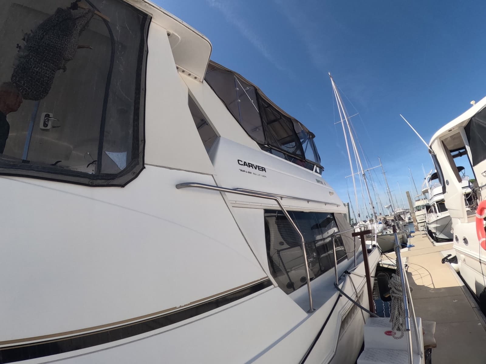 2000 Carver 406 Motor Yacht - Photo 2