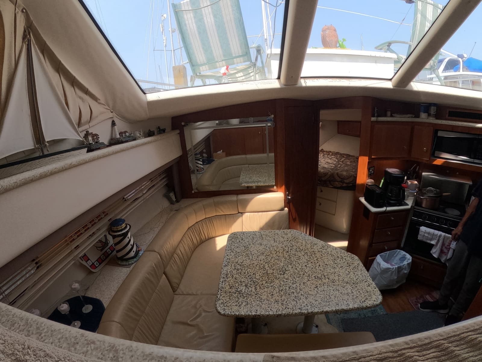 2000 Carver 406 Motor Yacht - Photo 7